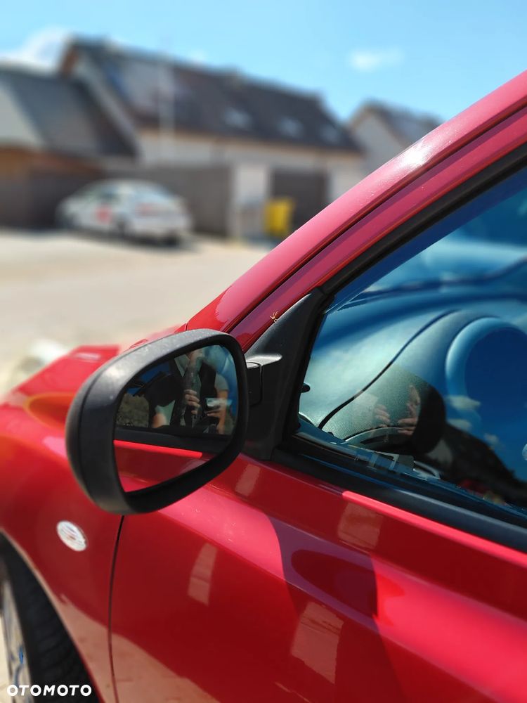 Nissan Micra - 4