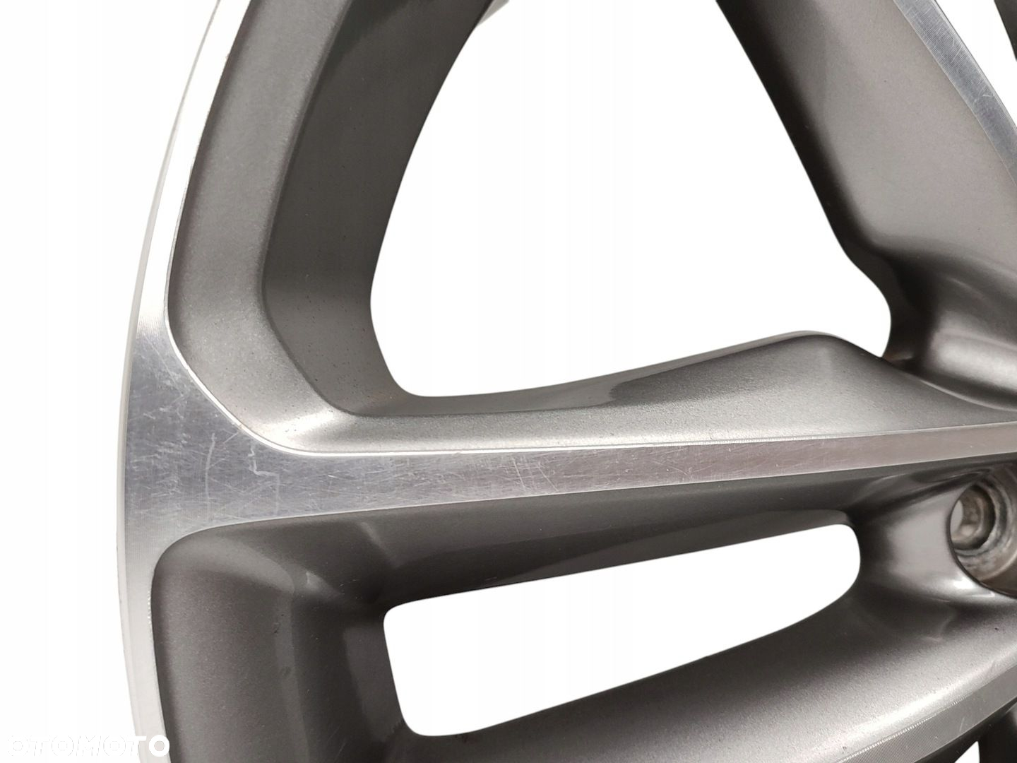 Felga aluminiowa Hyundai Santa Fe OE 52910-2W410 7.5" x 19" 5x114.3 ET 49,5 - 12