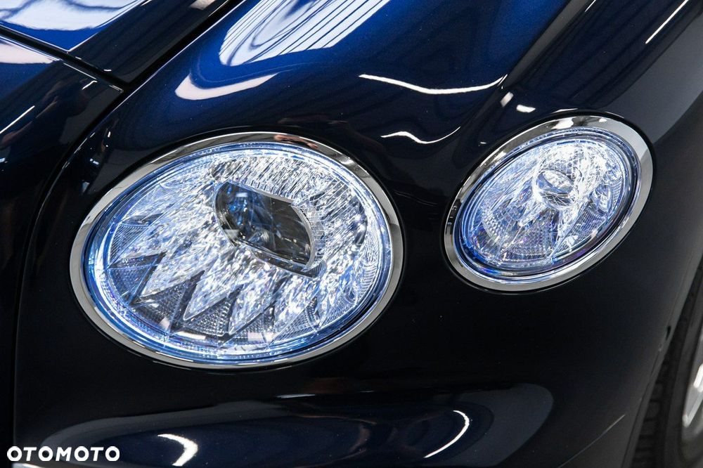 Bentley Flying Spur - 36