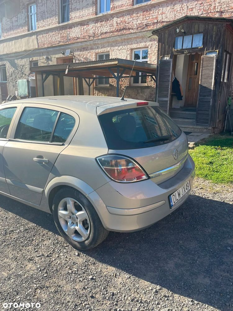 Opel Astra 1.4 - 5