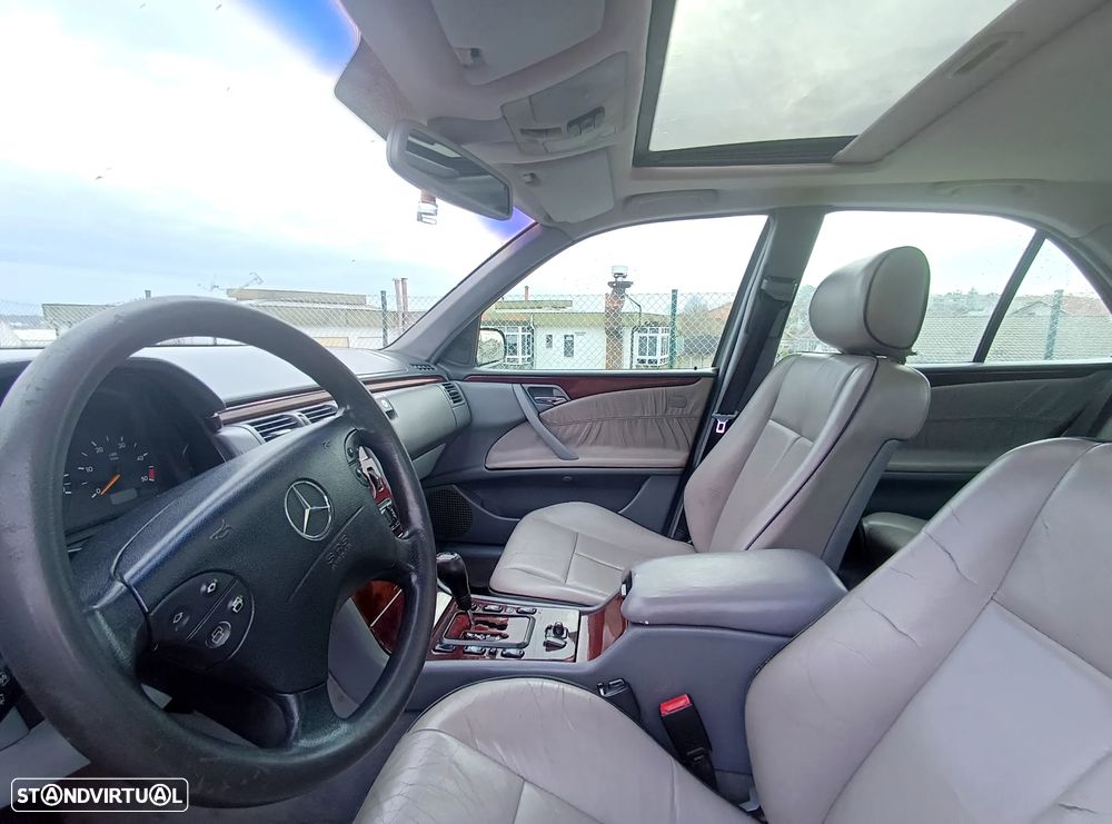 Mercedes-Benz E 220 - 3