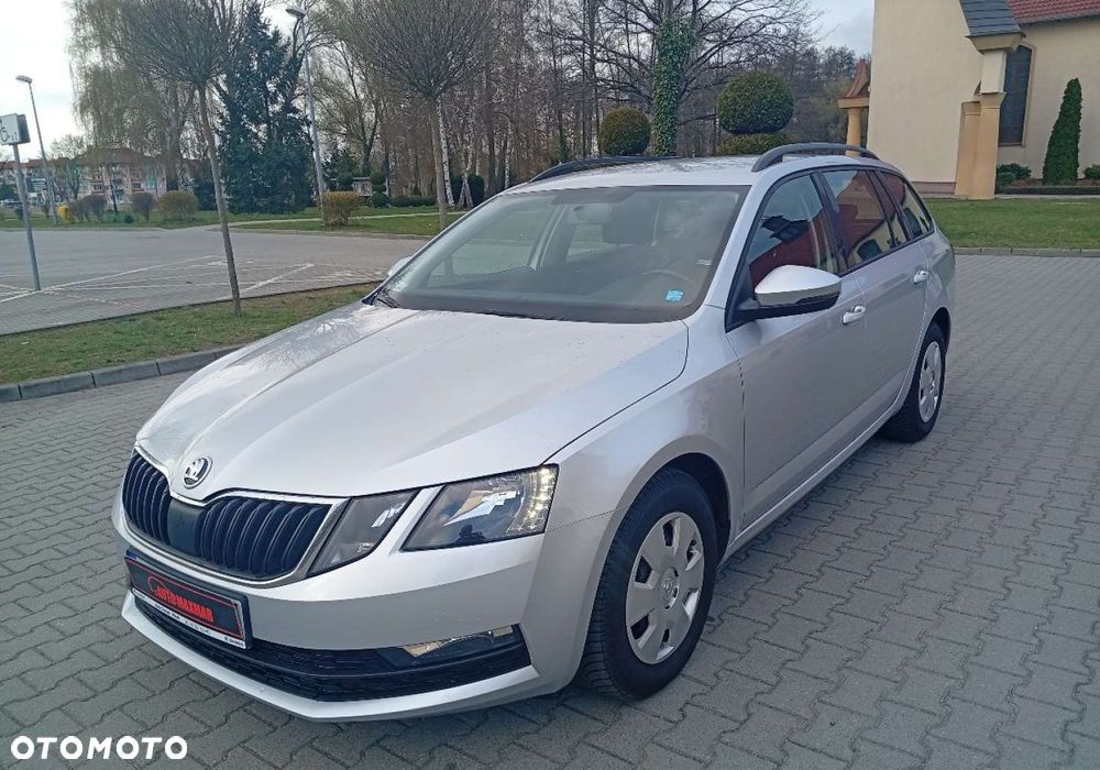 Skoda Octavia - 3