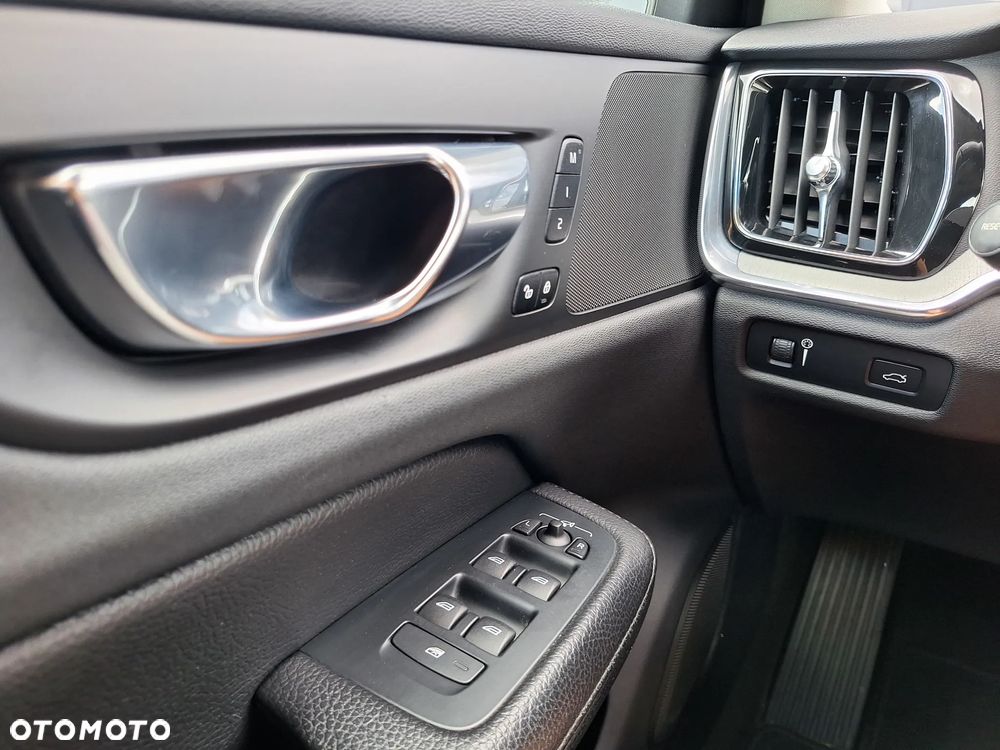 Volvo V60 B4 D Inscription - 27