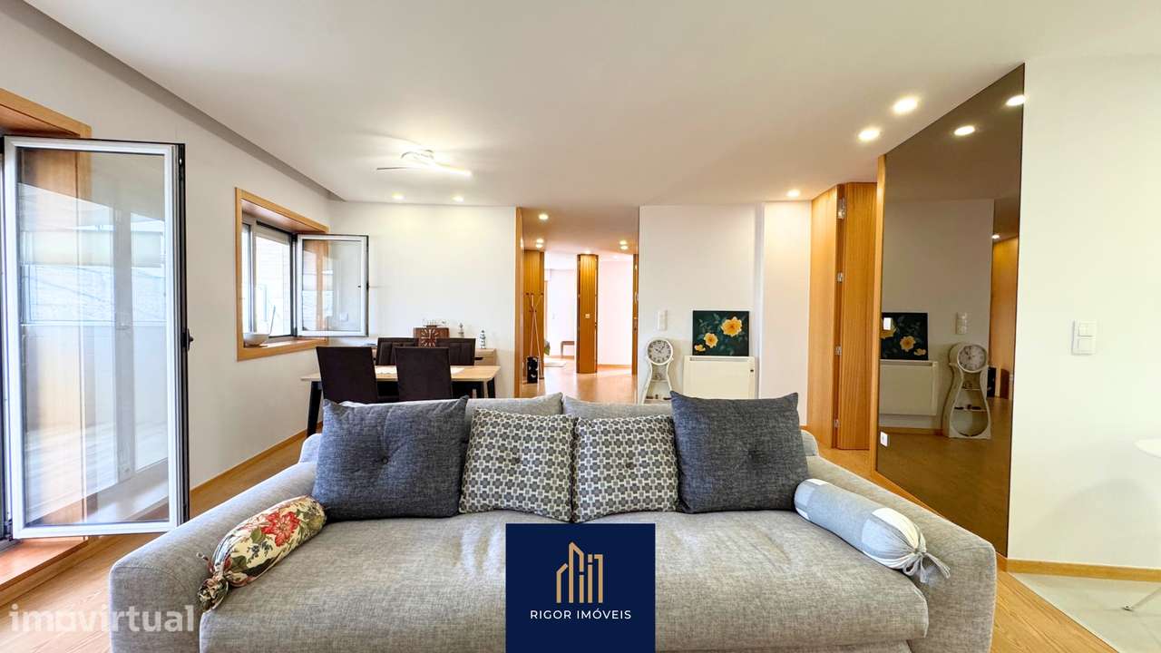 Apartamento T3 - Renovado | Póvoa de Varzim - Centro | Exclusivo - Grande imagem: 4/33
