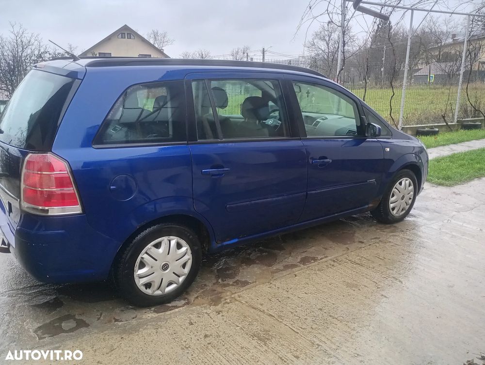 Opel Zafira 1.6i Essentia - 3