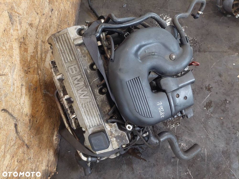 SILNIK BENZYNOWY SŁUPEK BMW E46 316i 1.9 8V M43B19 ID: 238016 - 5