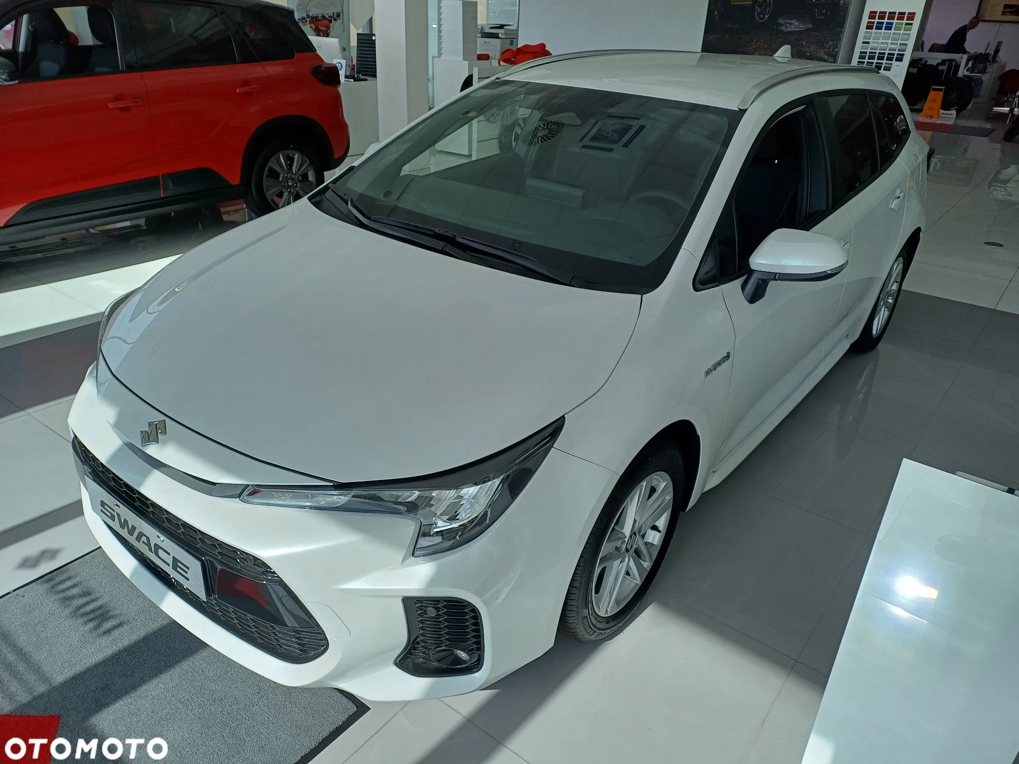 Suzuki Swace 1.8 Hybrid Premium Plus CVT - 3