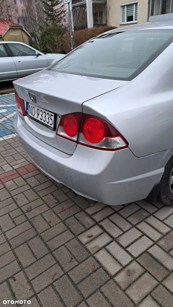 Honda Civic 1.8 Comfort - 13