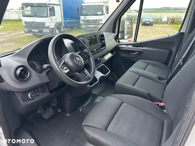 Mercedes-Benz Sprinter kontener +winda Automat - 7