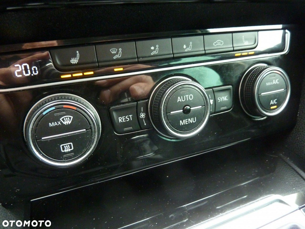 Volkswagen Passat - 23