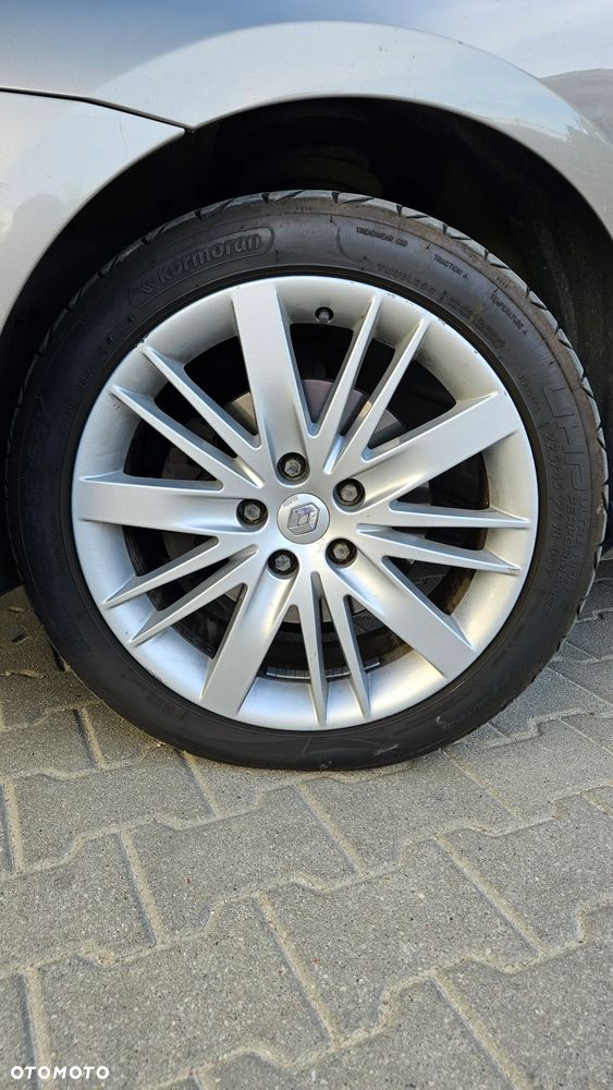 Renault Laguna dCi 175 FAP Initiale - 8