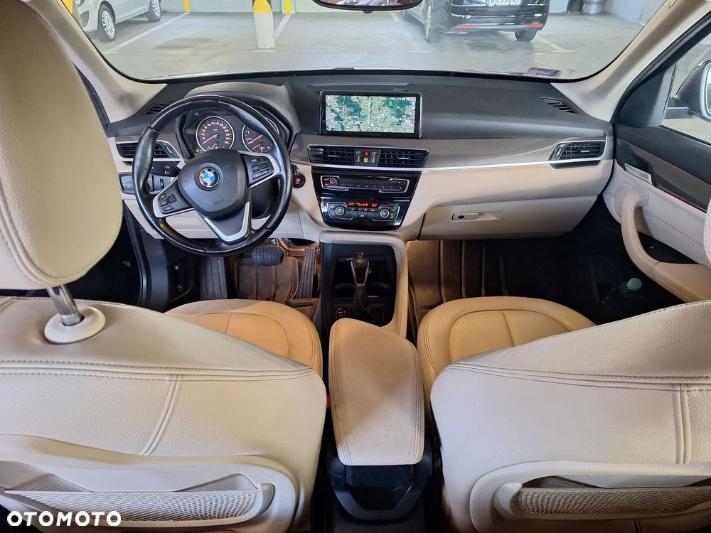 BMW X1 sDrive20i Advantage - 4
