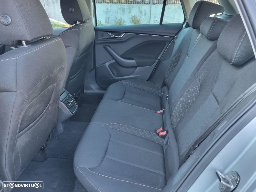 Skoda Kamiq 1.0 TSI DSG - 13