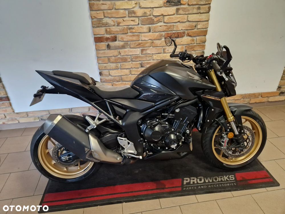 Honda Hornet - 2