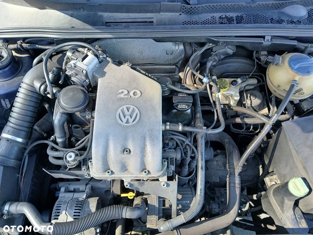 Volkswagen Golf 2.0 Highline - 17