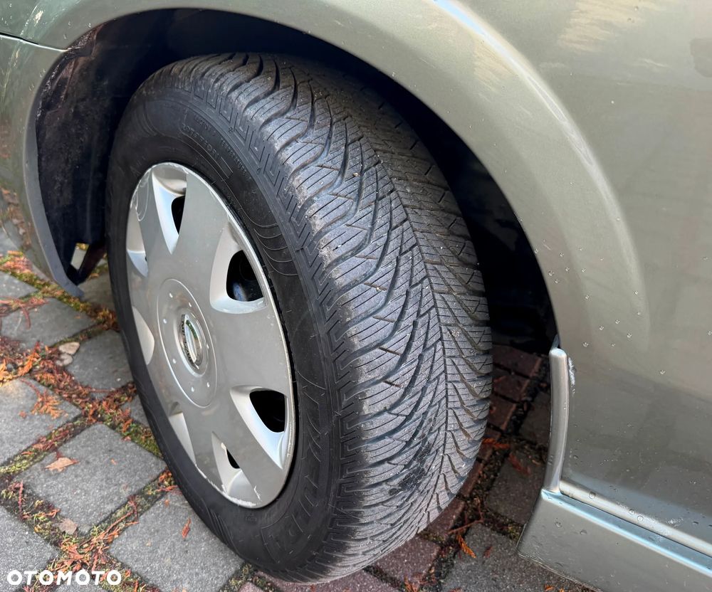 Nissan Almera 1.5 dCi acenta PLUS - 16