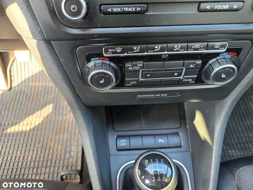 Volkswagen Golf - 16