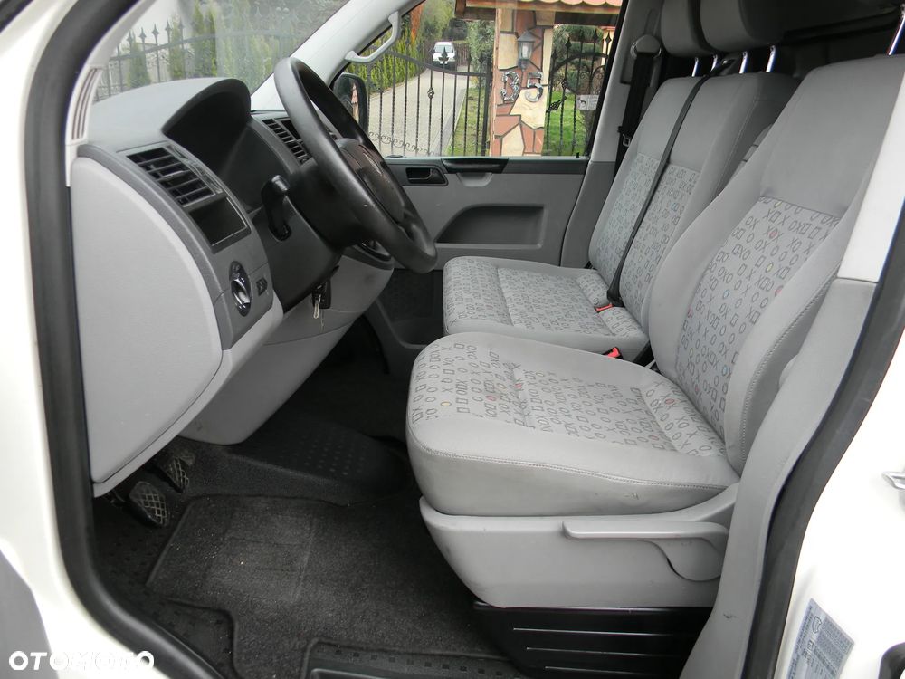 Volkswagen Transporter - 21