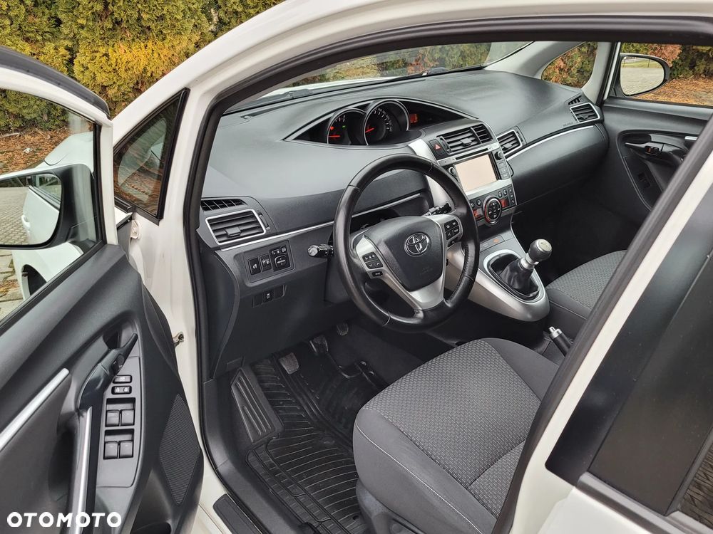 Toyota Verso 1.6 - 20