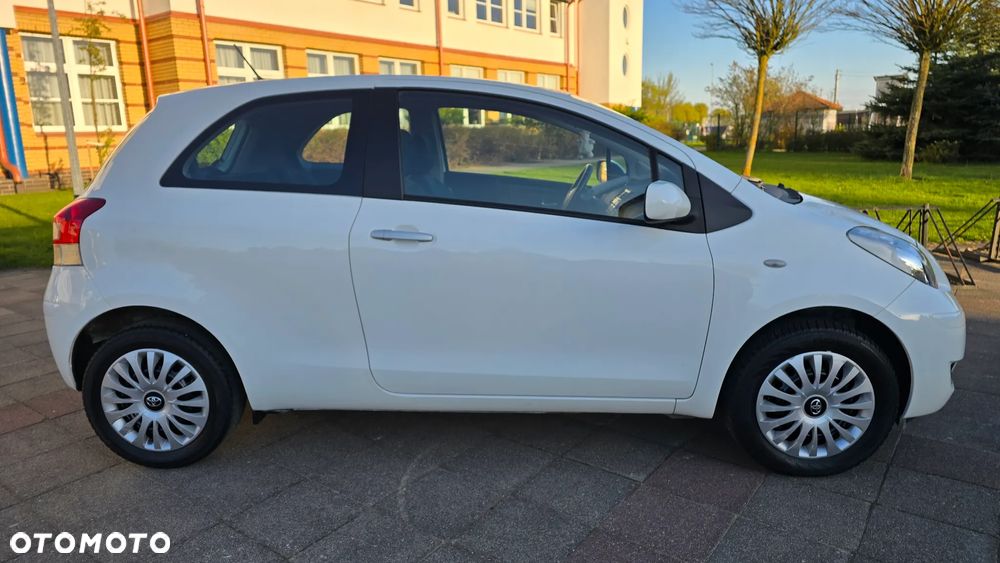 Toyota Yaris - 8