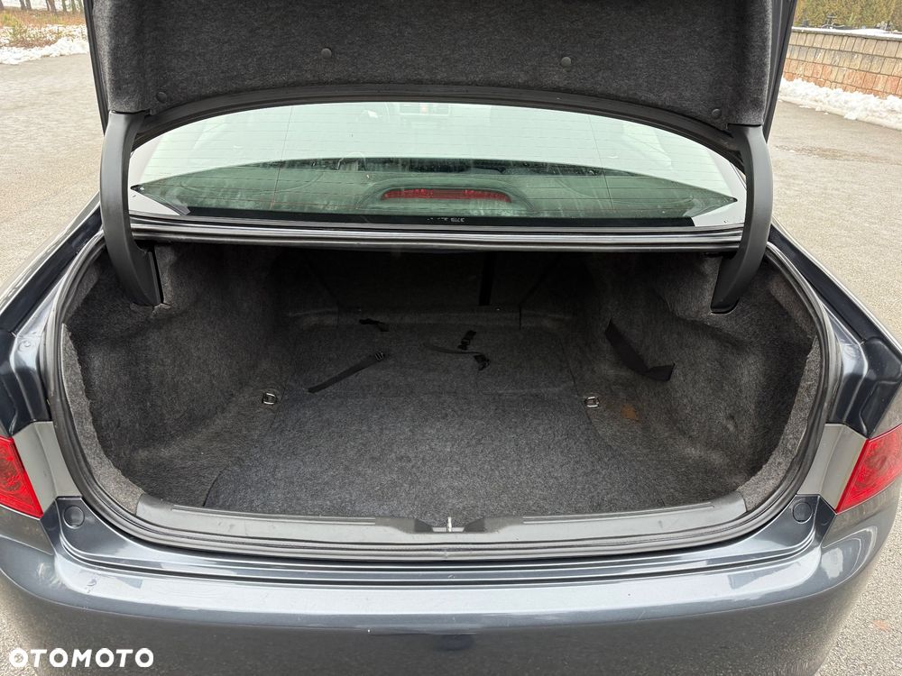 Honda Accord 2.0 Comfort - 25