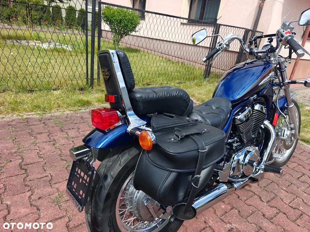 Suzuki Intruder - 6