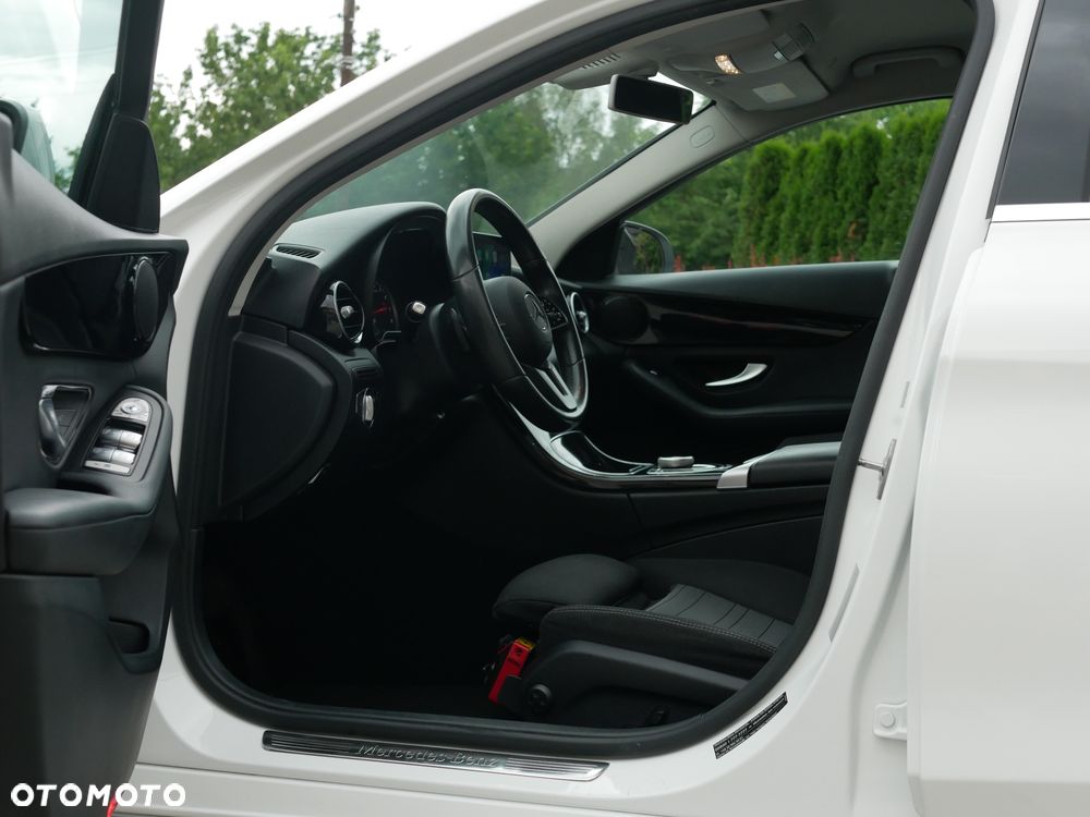 Mercedes-Benz Klasa C 160 9G-TRONIC - 31