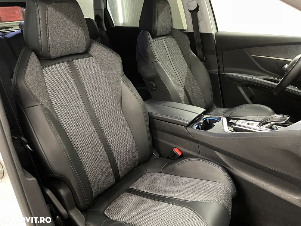 Peugeot 5008 - 10