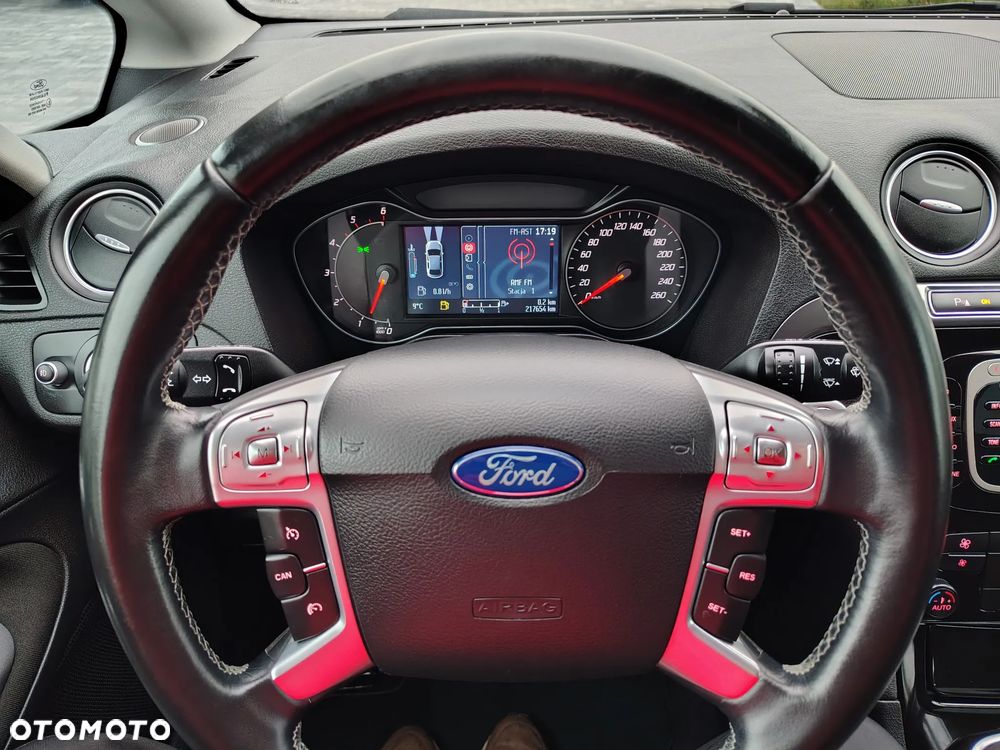 Ford S-Max - 22