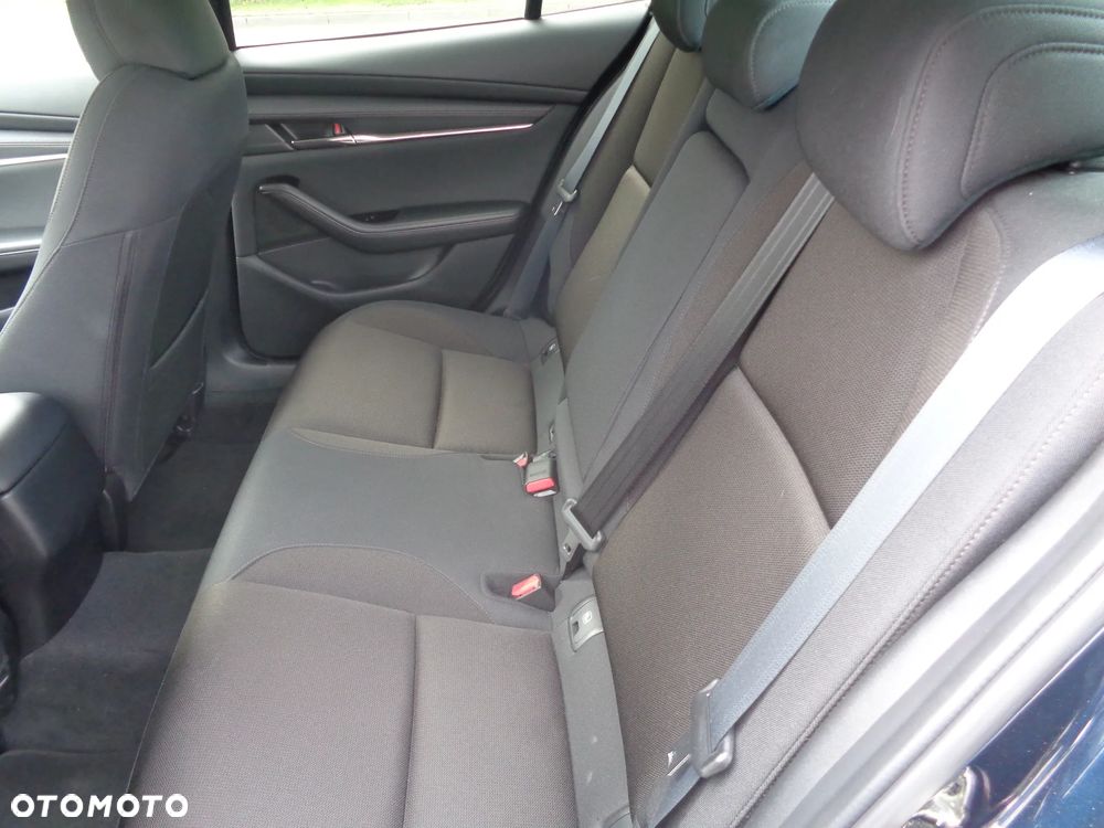 Mazda 3 2.0 mHEV Hikari - 11