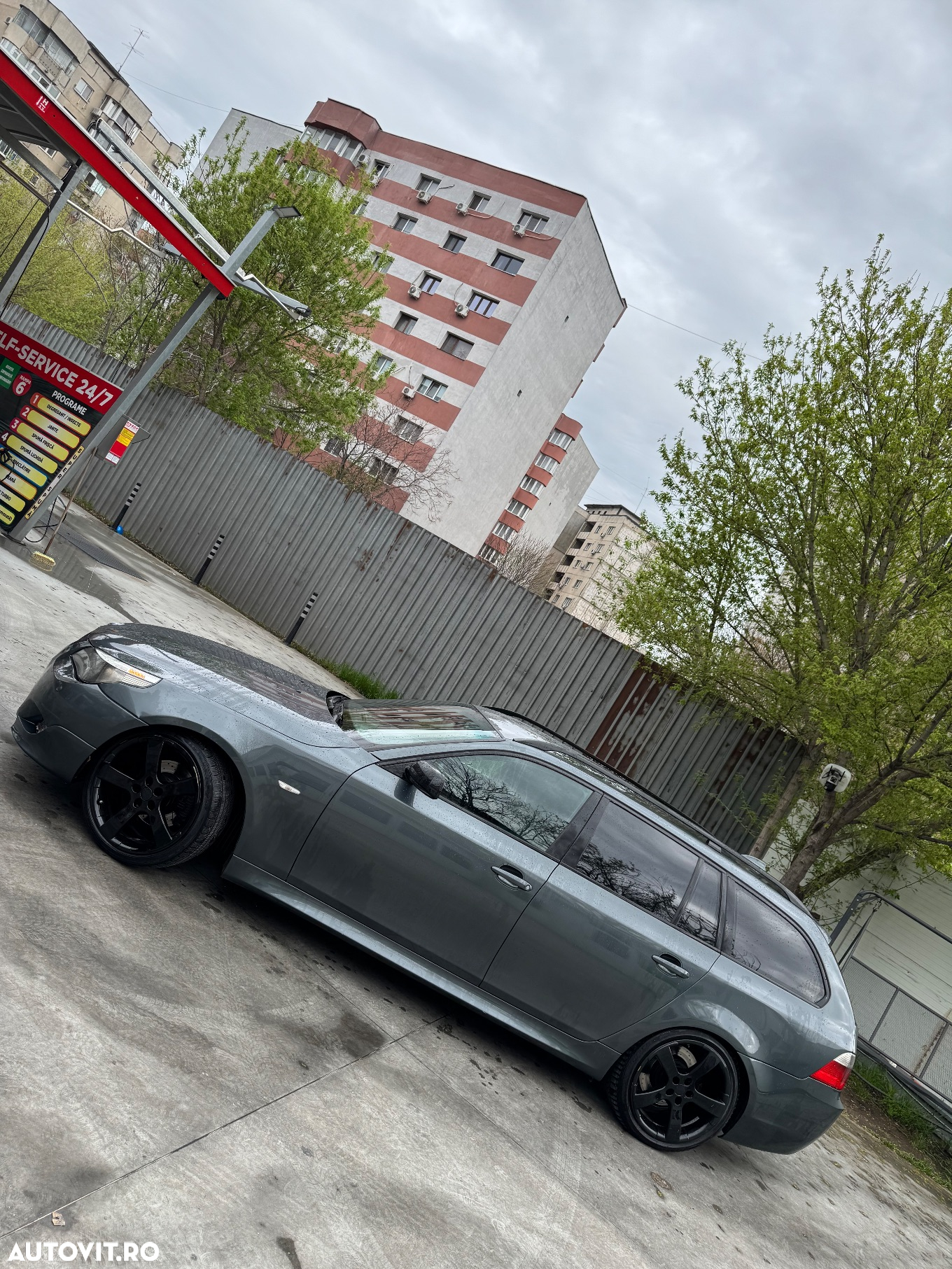 BMW Seria 5 525d Touring - 8