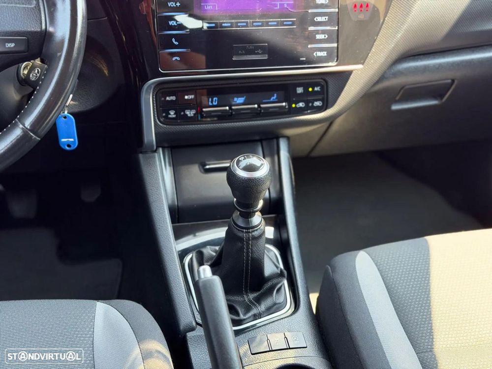 Toyota Auris 1.4 D-4D ACtive - 17
