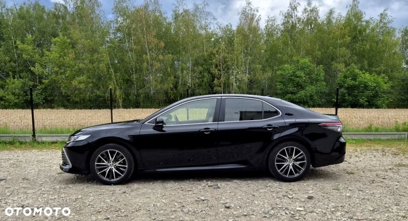 Toyota Camry - 3