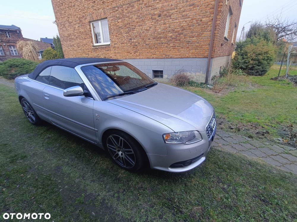 Audi A4 Avant 45 TFSI quattro S tronic S line - 4