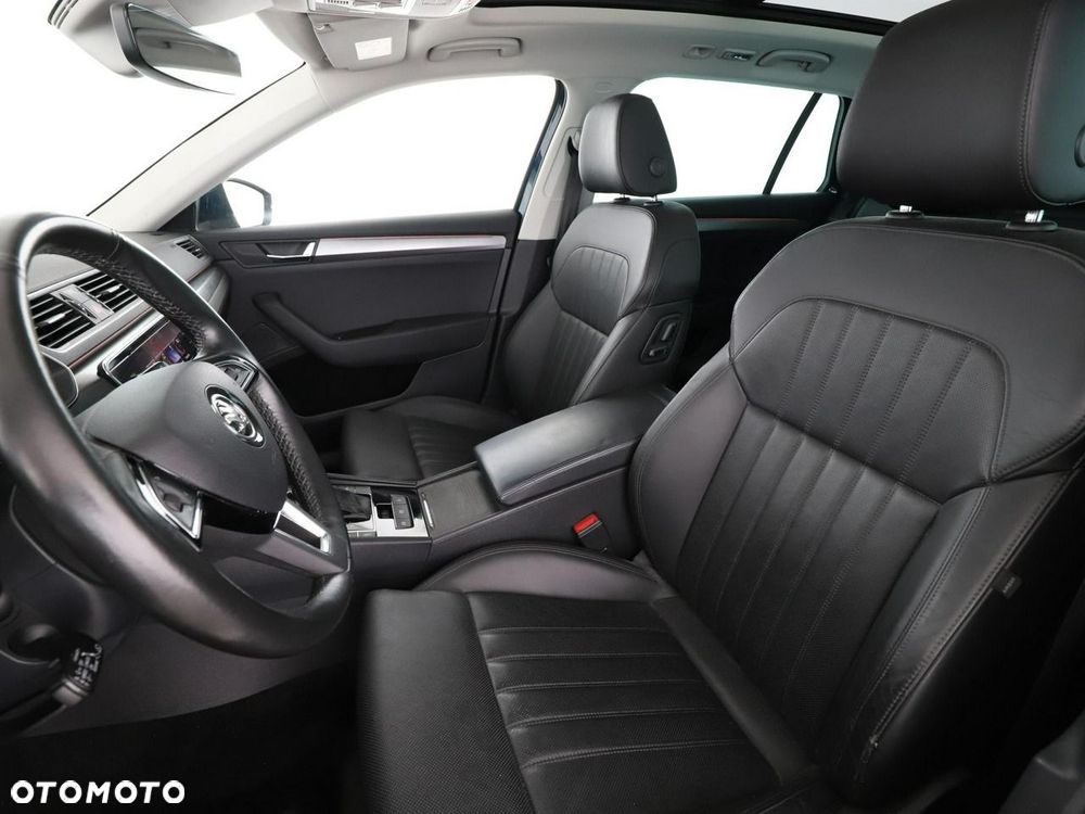 Skoda Superb 2.0 TDI 4x4 DSG Premium Edition - 14