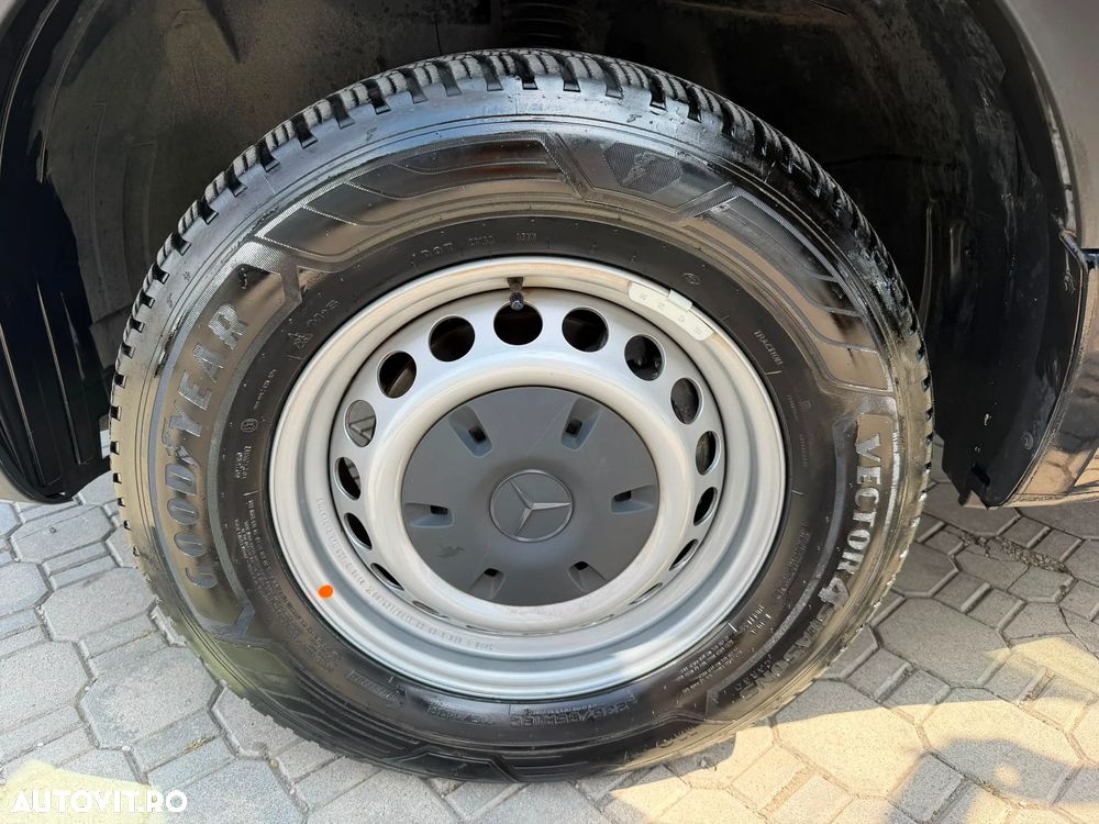 Mercedes-Benz SPRINTER - 16