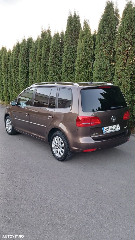 Volkswagen Touran - 5