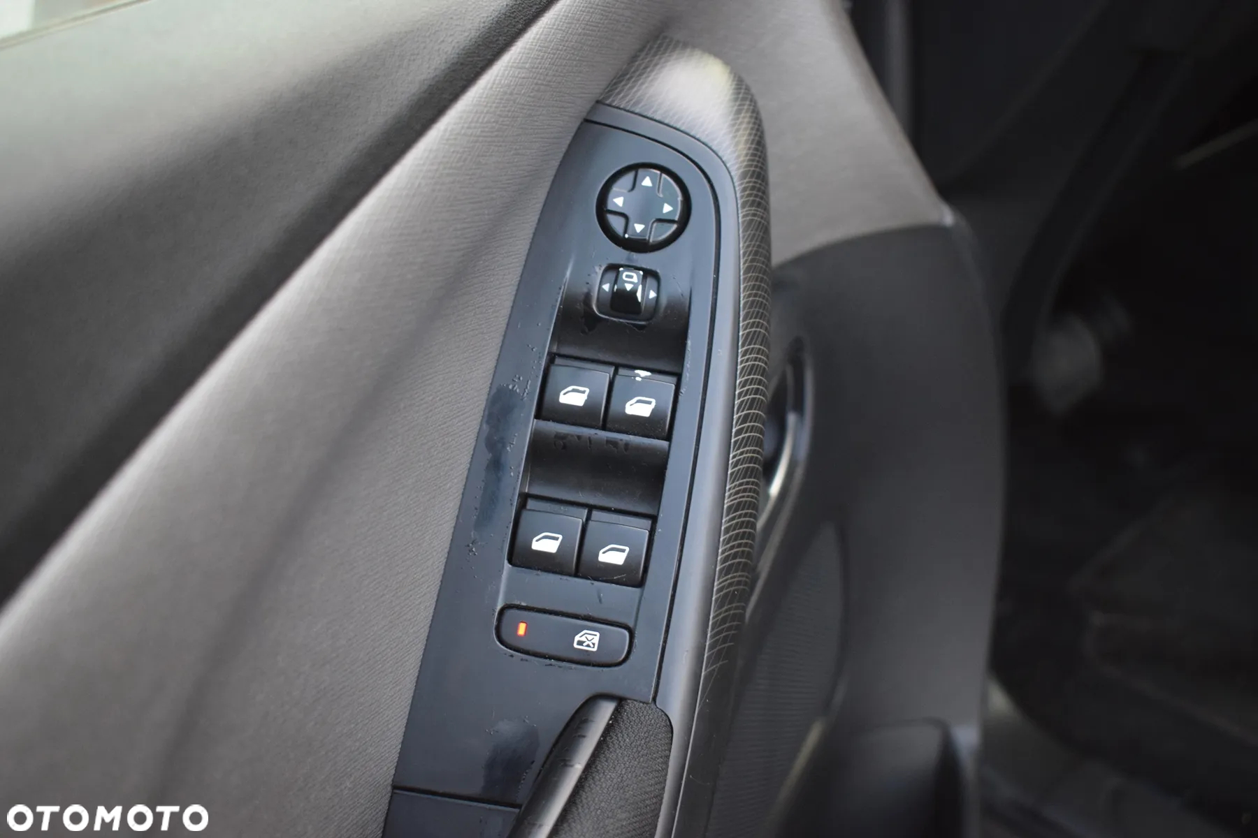 Citroën C4 Grand Picasso BlueHDi 150 EAT6 Exclusive - 25