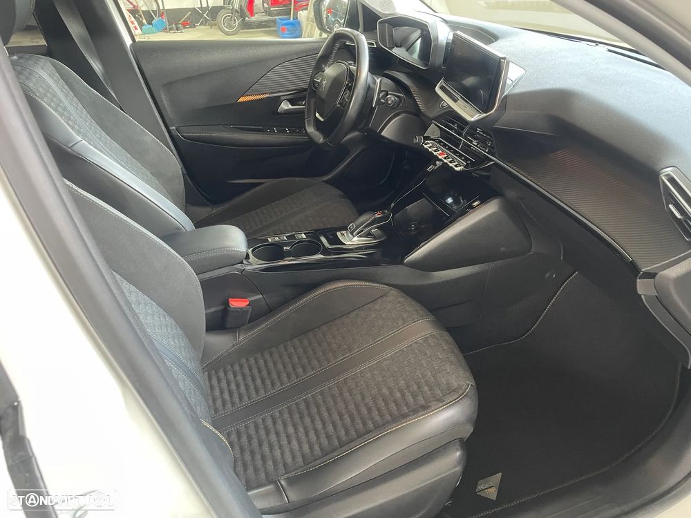 Peugeot 208 PureTech 100 EAT8 Allure Pack - 16