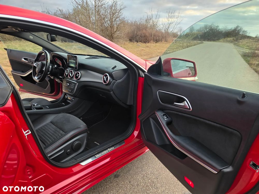 Mercedes-Benz CLA 200 (CDI) d 7G-DCT AMG Line - 24
