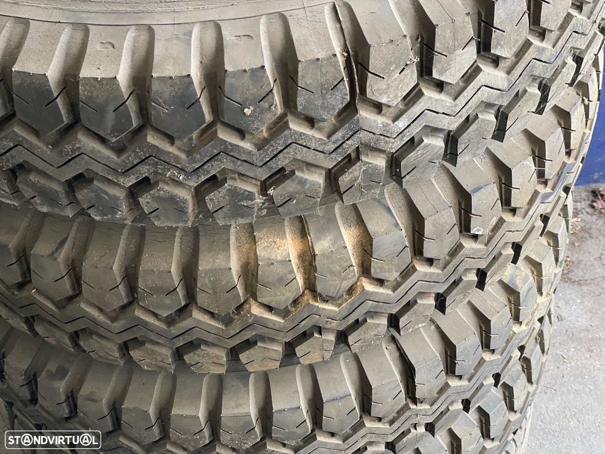 Pneus 9.00 R20 - 3