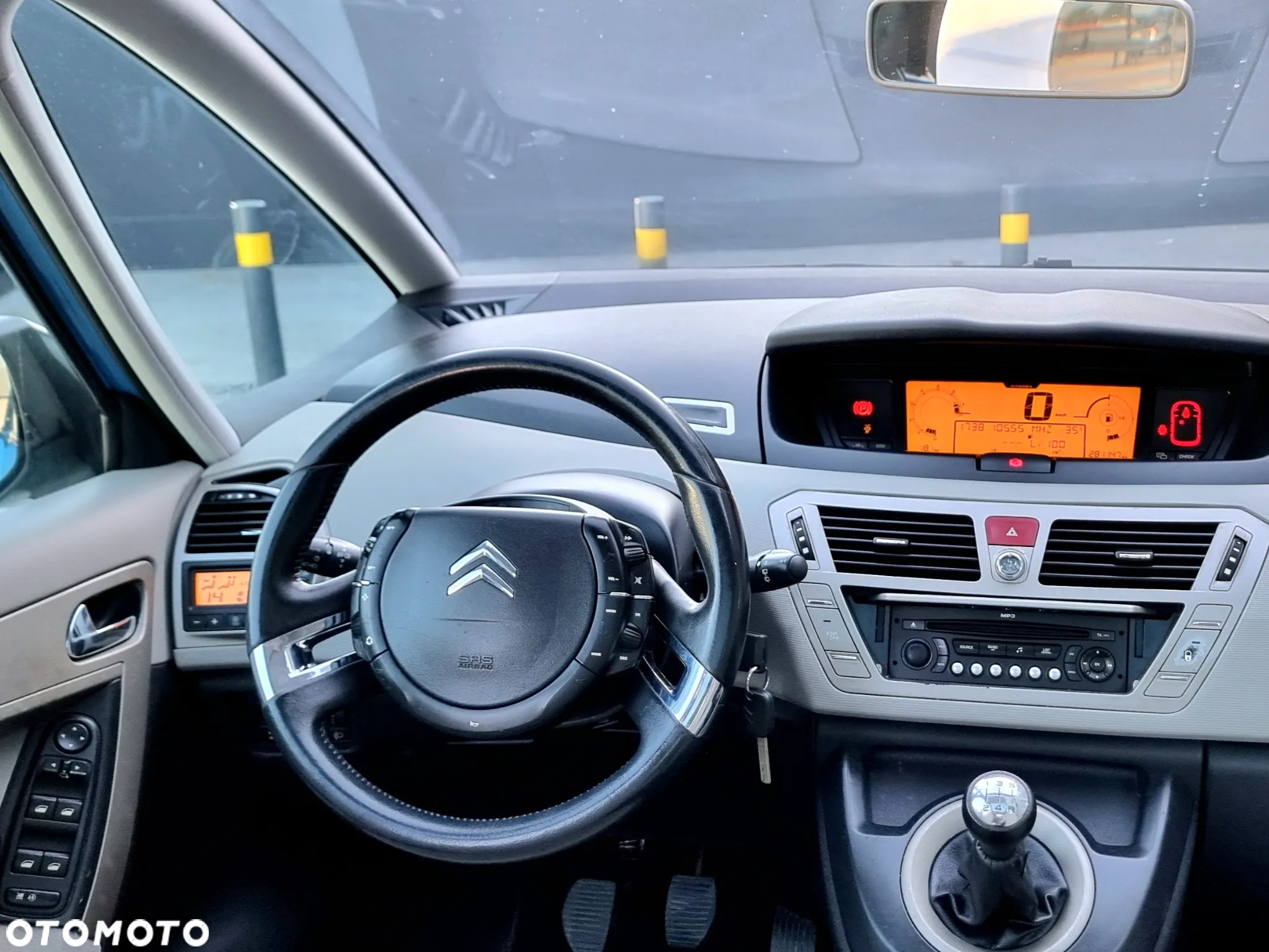 Citroën C4 Picasso 1.8 16V Confort - 32