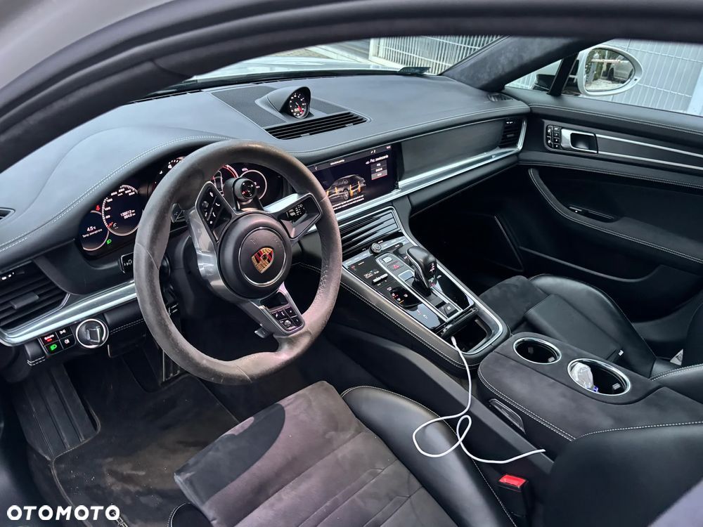 Porsche Panamera GTS GPF Sport Turismo - 22