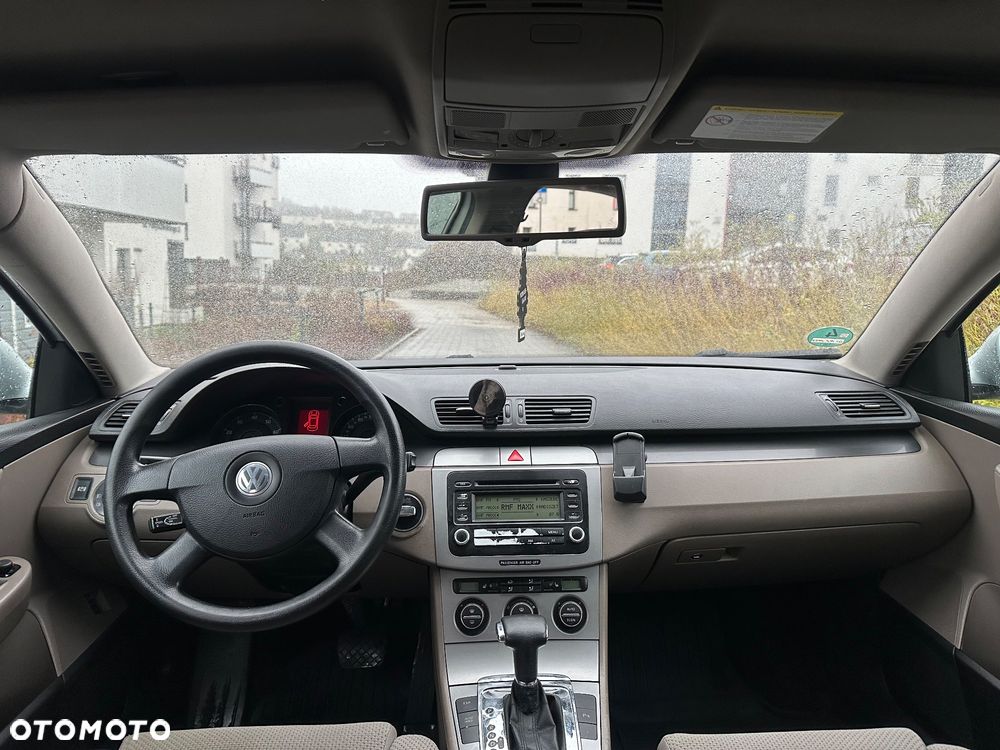 Volkswagen Passat 2.0 FSI Automatik Comfortline - 13