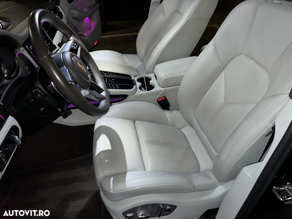 Porsche Macan Standard - 30