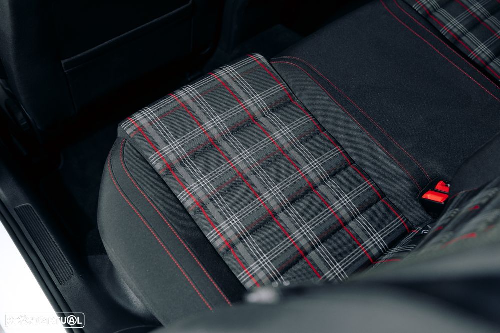 VW Golf 2.0 TSi GTi DSG Performance - 18