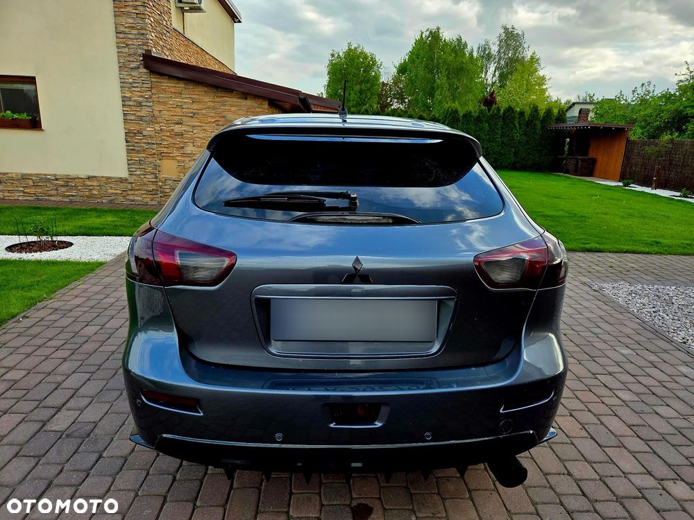 Mitsubishi Lancer - 12