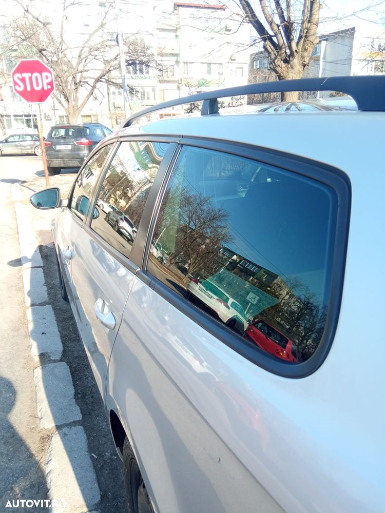 Volkswagen Passat 1.6 TDI DPF BlueMotion Technology Comfortline - 9