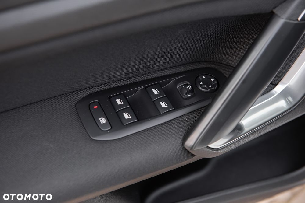 Peugeot 308 BlueHDi 130 Stop & Start Active Business-Paket - 17