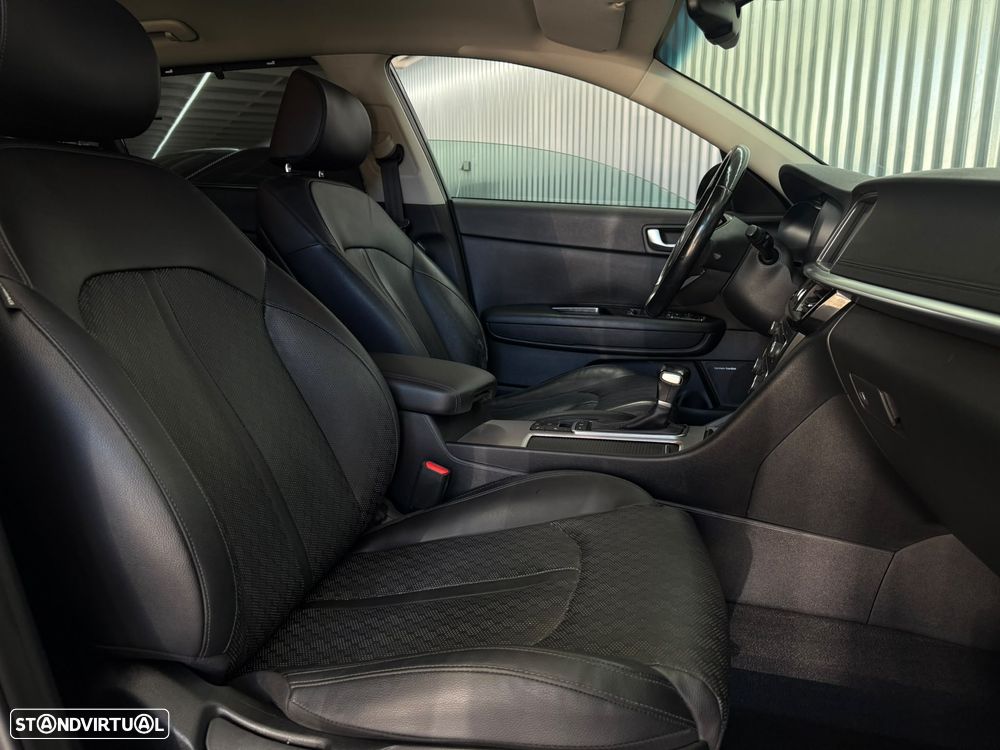 Kia Optima SW 2.0 CVVT PHEV - 17